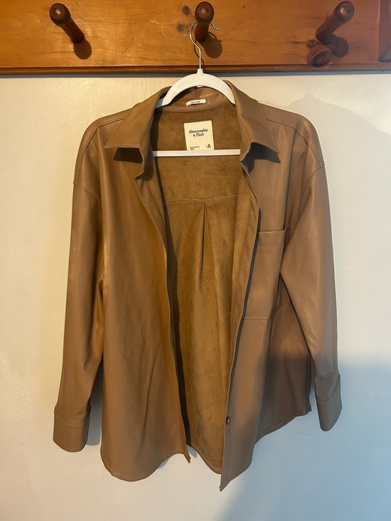 Abercrombie & Fitch Jackets & Blazers - Abercrombie & fitch faux leather shacket size medium